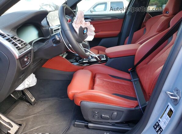 5YM23EC03S9197129 2025 BMW X4 Gray Front interior view