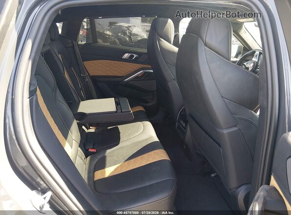 5YMCY0C05N9K70885 2022 BMW X6 M Gray VIN კოდის სტიკერის ხედი