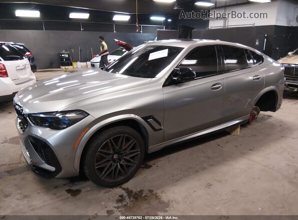 5YMCY0C08N9N00595 2022 BMW X6 M Gray წინა მარცხენა ხედი სამი მეოთხედიდან