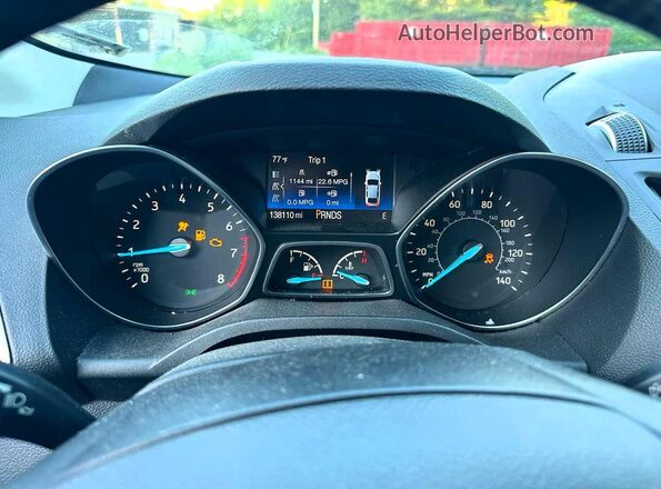 1FMCU9HD0JUA68382 2018 FORD ESCAPE White Vista del cuadro de instrumentos