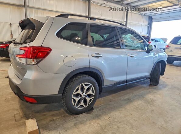 JF2SKAGC8LH467182 2020 SUBARU FORESTER Silver Передня права чверть