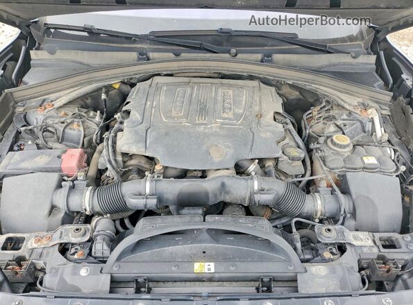 SADCM2BV6HA498253 2017 JAGUAR F-PACE Gray Vista del compartimento del motor