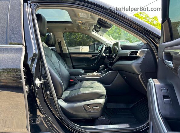 5TDKDRAH8PS508181 2023 TOYOTA HIGHLANDER Black Rear view