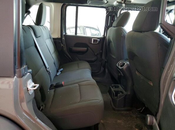 1C4HJXDN5JW332514 2018 JEEP WRANGLER Gray Engine compartment view