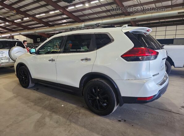 5N1AT2MV4HC817667 2017 NISSAN ROGUE White Հետևի աջ