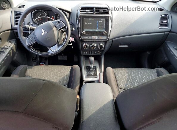 JA4ARUAU5TU011716 2026 MITSUBISHI OUTLANDER Silver Vista del cuadro de instrumentos