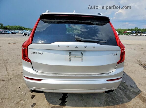 YV4A22PK3J1325851 2018 VOLVO XC90 Silver Widok wnętrza z przodu