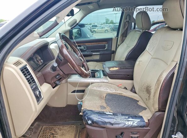 1C6RR7PT0JS163444 2018 RAM 1500 Black Vista del salpicadero