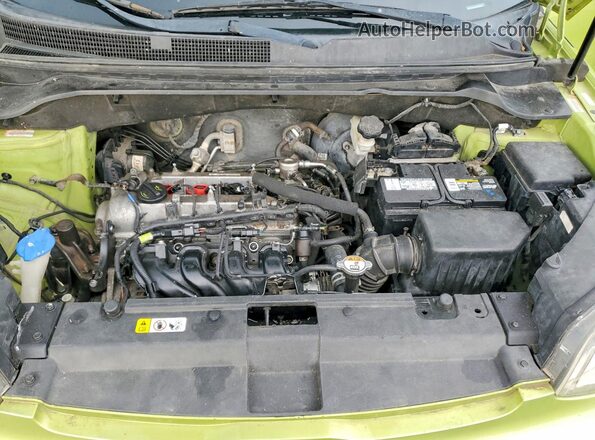 KNDJN2A25J7892627 2018 KIA SOUL Green Vista del compartimento del motor