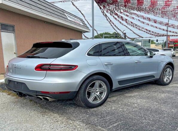 WP1AB2A56HLB10242 2017 PORSCHE MACAN Silver Front view