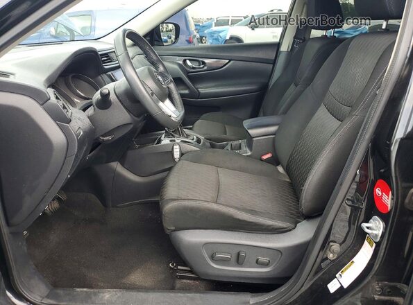 KNMAT2MT9HP516193 2017 NISSAN ROGUE Black Вид панелі приладів