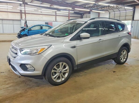 1FMCU0GD0JUB36595 2018 FORD ESCAPE Серебряный Задняя левая четверть