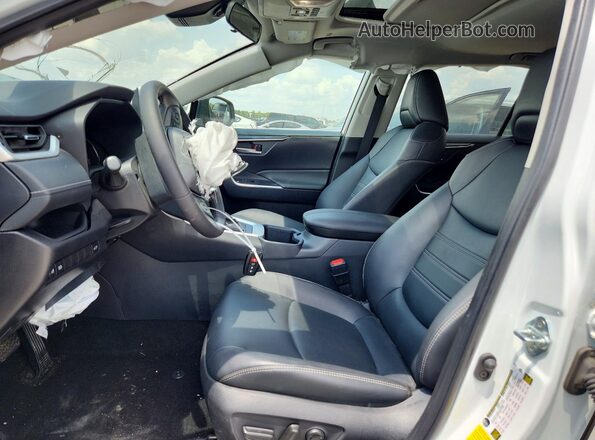 2T3C1RFV5SW402080 2025 TOYOTA RAV4 White Вид панелі приладів