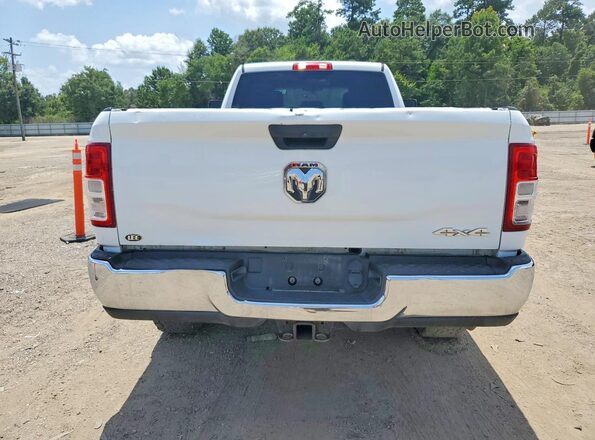 3C6UR5HJ2NG129837 2022 RAM 2500 Белый Вид салона спереди