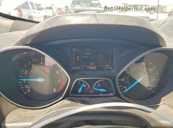 1FMCU0JD6HUC14042 2017 FORD ESCAPE White უკანა სავარძლების ხედი