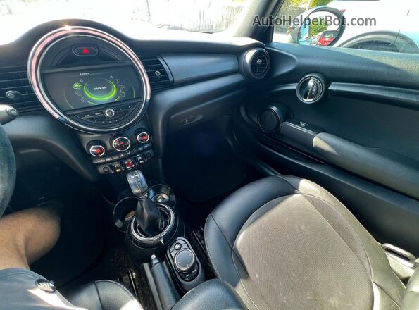 WMWWG5C59G3C18831 2016 MINI COOPER Blue Հետևի նստատեղերի տեսք