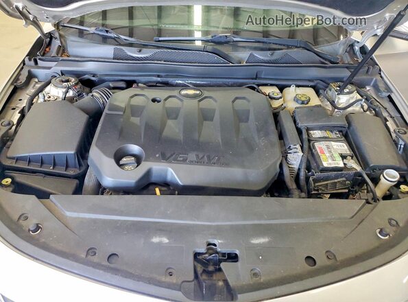 2G1105S36K9157977 2019 CHEVROLET IMPALA Silver ძრავის განყოფილების ხედი