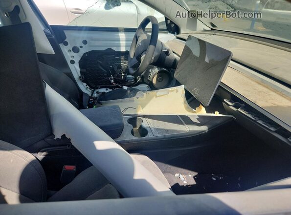5YJ3E1EA1MF996096 2021 TESLA MODEL White Widok deski rozdzielczej