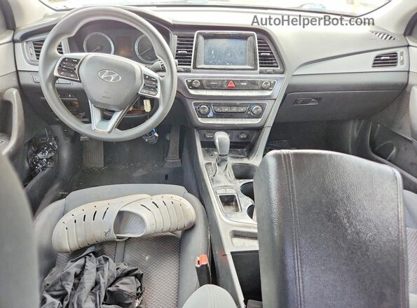 5NPE24AF2KH777098 2019 HYUNDAI SONATA Black Vista del cuadro de instrumentos