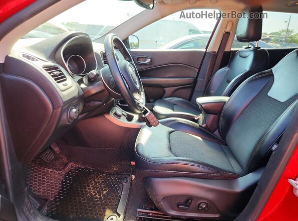 3C4NJDBB4KT734199 2019 JEEP COMPASS Red Dashboard view