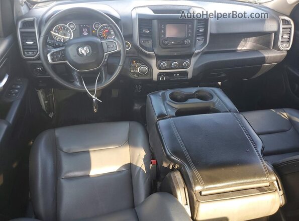 1C6RRFCG9LN119219 2020 RAM 1500 White ხელსაწყოთა პანელის ხედი
