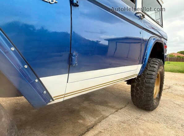 1D37281C0L0 1966 FORD BRONCO Синий Панорамный вид салона 360°