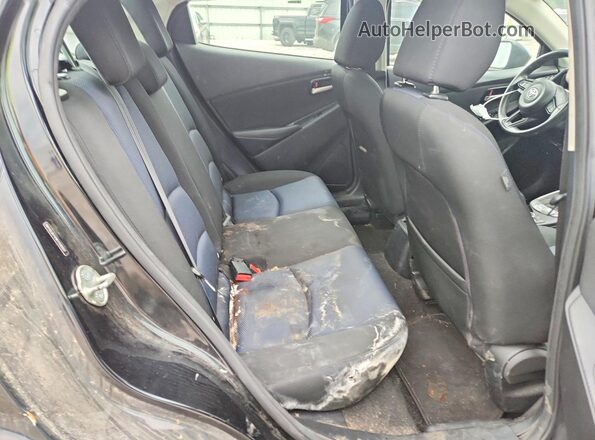 3MYDLBYV1KY516107 2019 TOYOTA YARIS Black Вид задньої частини салону