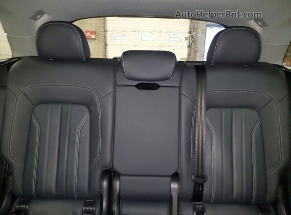 WA1EAAFY0P2008758 2023 AUDI Q5 Blue Rear interior view