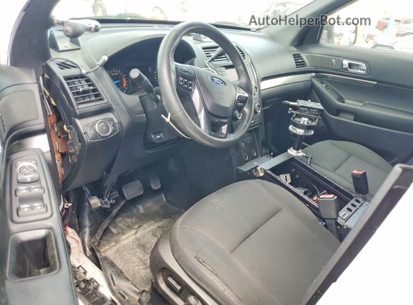 1FM5K8AR9JGC43399 2018 FORD EXPLORER White ხელსაწყოთა პანელის ხედი