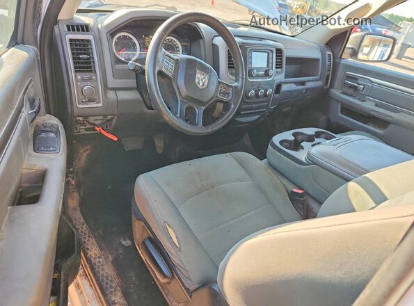 3C6JR6DT2JG129041 2018 RAM 1500 White Սարքավորումների վահանակի տեսք