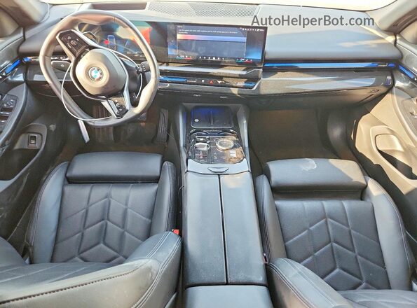 WBA53FJ08RCS35186 2024 BMW 5 SERIES Black Вид щитка приладів