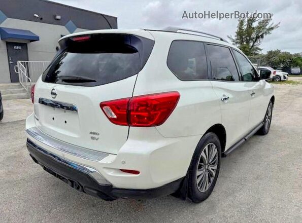 5N1DR2MM1HC627750 2017 NISSAN PATHFINDER White Передня права чверть