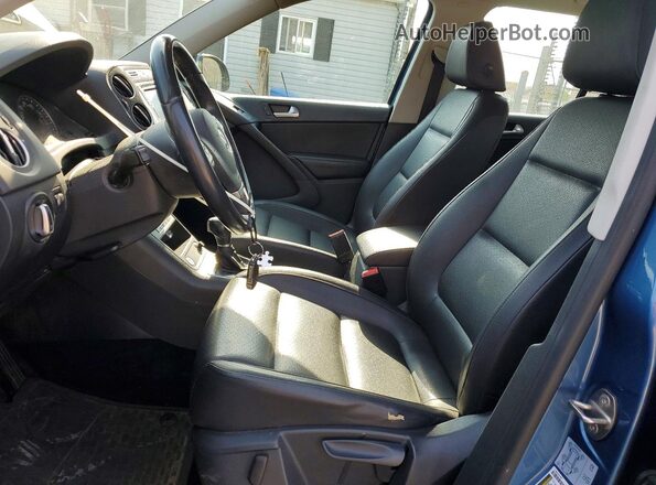 WVGBV7AX2HW502060 2017 VOLKSWAGEN TIGUAN Синий Вид салона спереди