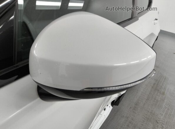 YSMEG3KA6PL136185 2023 POLESTAR 2 White 