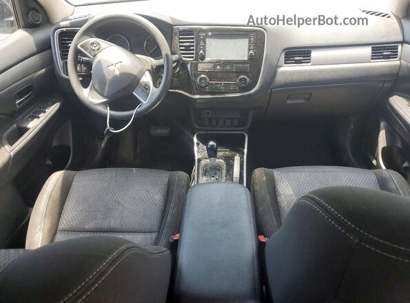 JA4AZ3A33JZ052959 2018 MITSUBISHI OUTLANDER Серебряный Вид щитка приборов