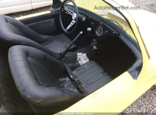6319423 1970 VOLKSWAGEN BEETLE Yellow Widok wnętrza z przodu