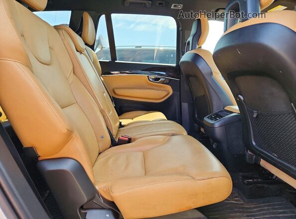 YV4A22PKXJ1333641 2018 VOLVO XC90 White Vista del compartimento del motor