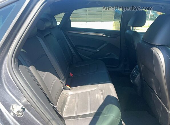 1VWMA7A30NC006884 2022 VOLKSWAGEN PASSAT Gray Вид салону спереду