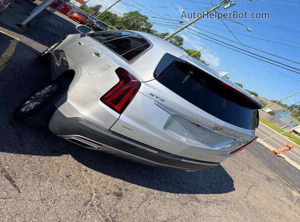 1GYKNDRS3LZ185113 2020 CADILLAC XT5 Silver Przód prawy