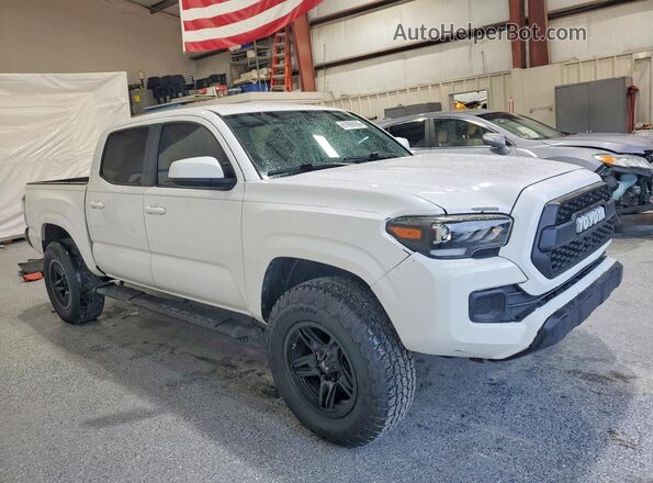 5TFAX5GN8HX102096 2017 TOYOTA TACOMA White Front view