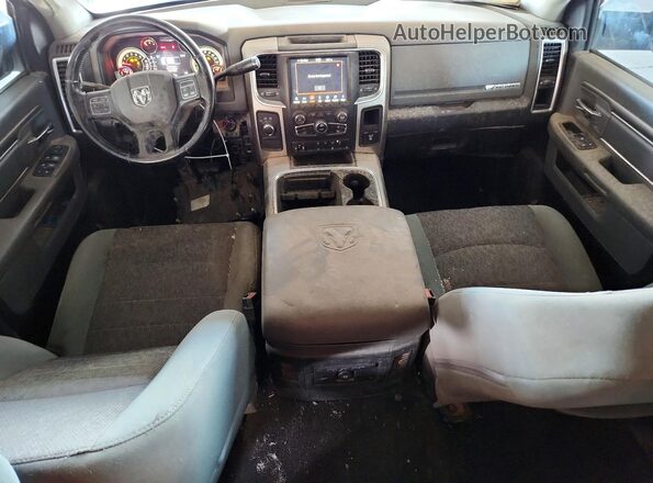 3C6UR5ML1JG333840 2018 RAM 2500 Серебряный Вид щитка приборов
