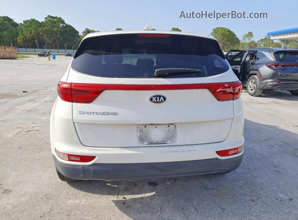 KNDPM3AC2H7108006 2017 KIA SPORTAGE Белый Вид салона спереди
