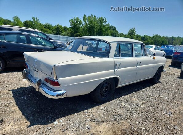 11011010104428 1964 MERCEDES-BENZ 190 White Front right