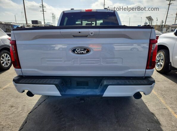 1FTFW3LD2SFB45436 2025 FORD F150 White Widok wnętrza z przodu