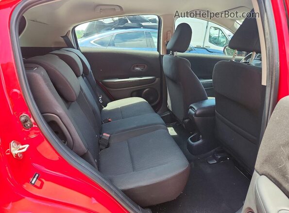 3CZRU5H33JG704207 2018 HONDA HR-V Красный Вид задней части салона