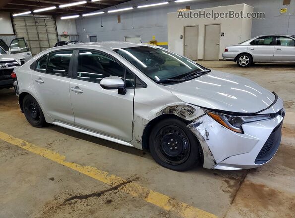5YFB4MDEXSP277600 2025 TOYOTA COROLLA Silver Widok z przodu