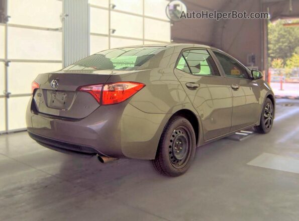 5YFBURHE6HP592037 2017 TOYOTA COROLLA Gray წინა ხედი