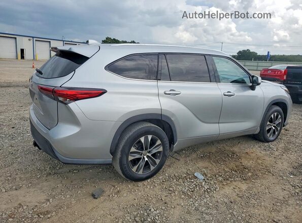 5TDGZRAH5LS500220 2020 TOYOTA HIGHLANDER Silver Передня права чверть