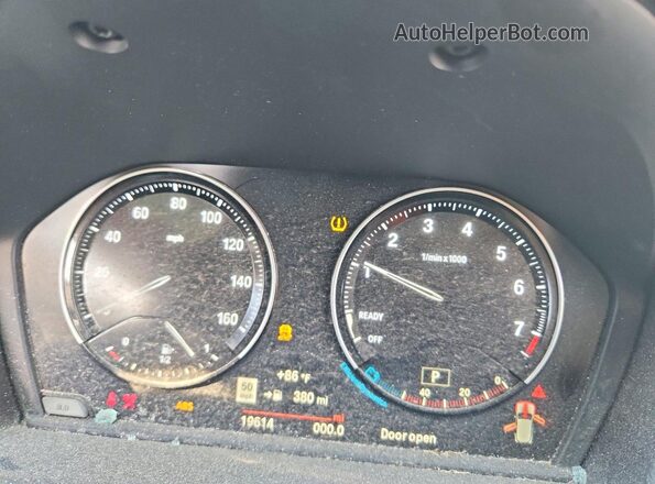 WBXYH9C09M5S59688 2021 BMW X2 Серый Вид задних сидений