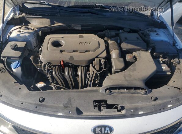 5XXGT4L33JG191772 2018 KIA OPTIMA White Vista del compartimento del motor